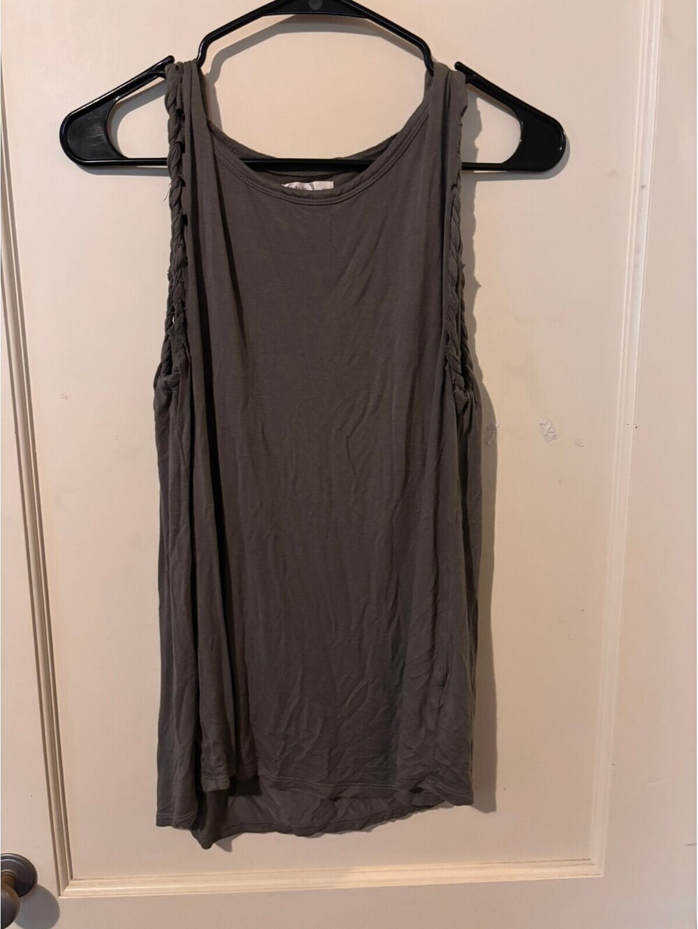 24/7 Gray Sleeveless Braided Side Tank Top Medium
